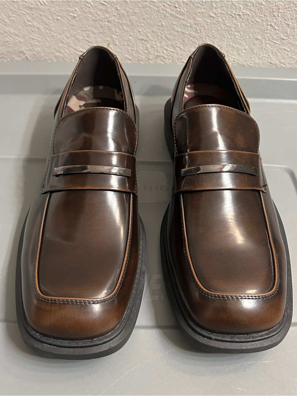 Kenneth Cole Reaction Men's Brown Leather Penny Loafers with Metal Bit